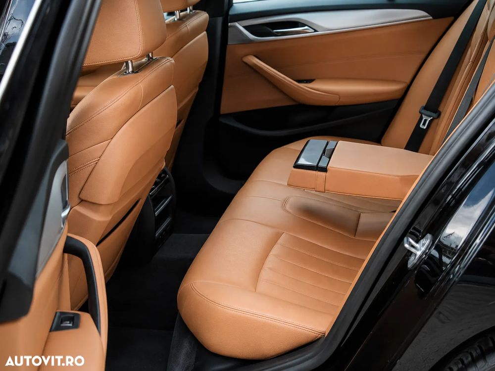 BMW Seria 5 520i AT - 7