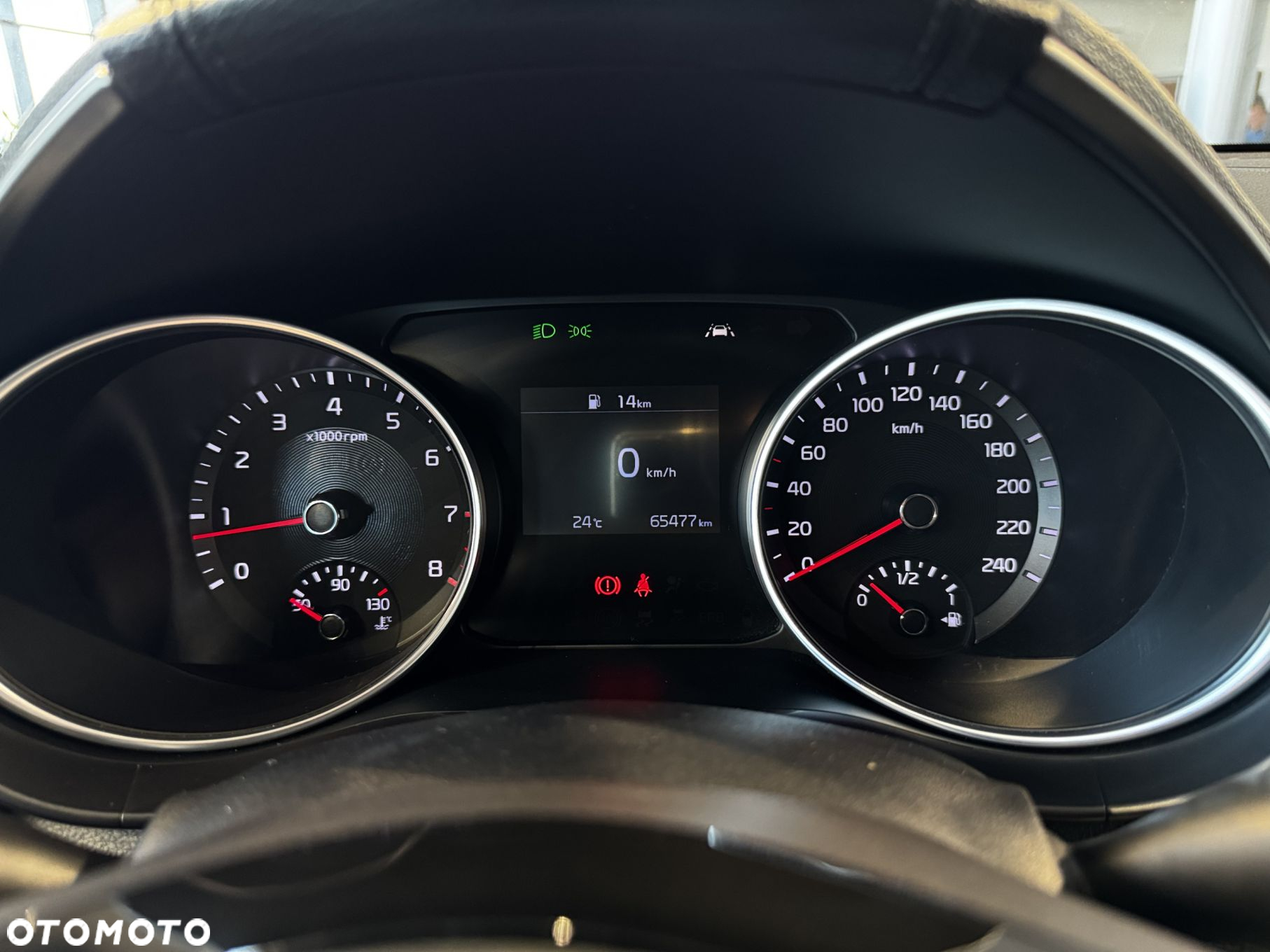 Kia XCeed - 24