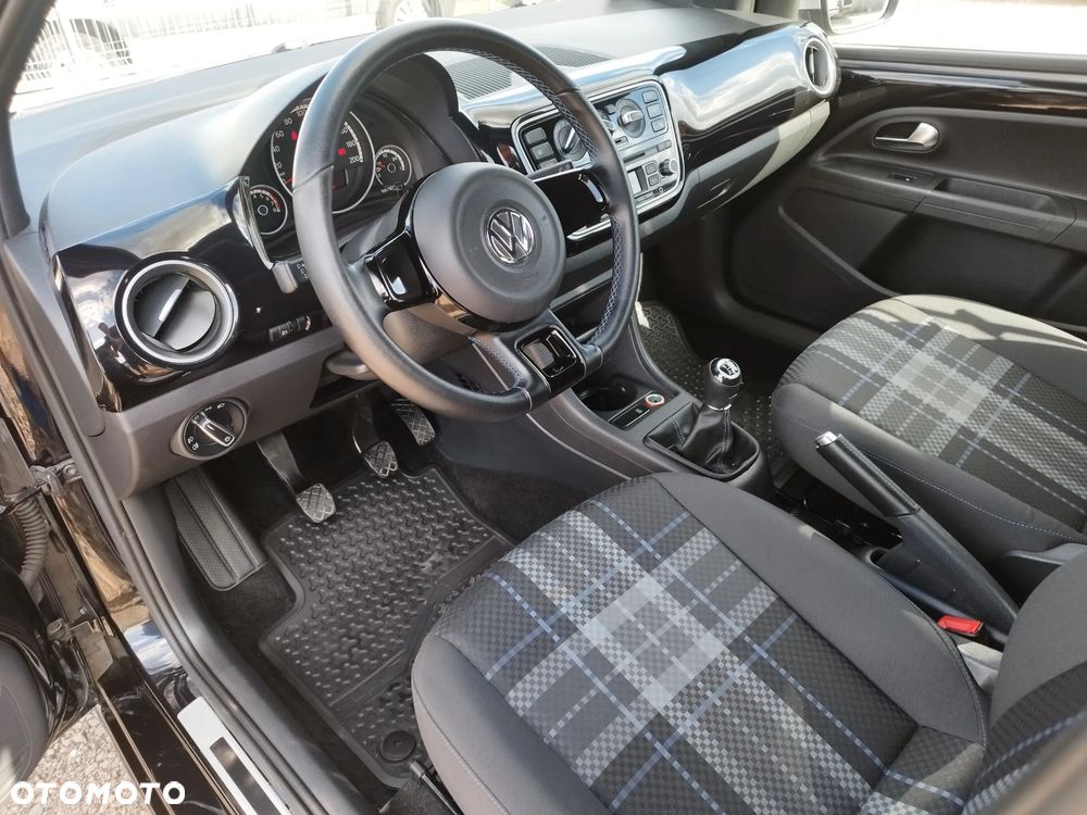 Volkswagen up! club - 13