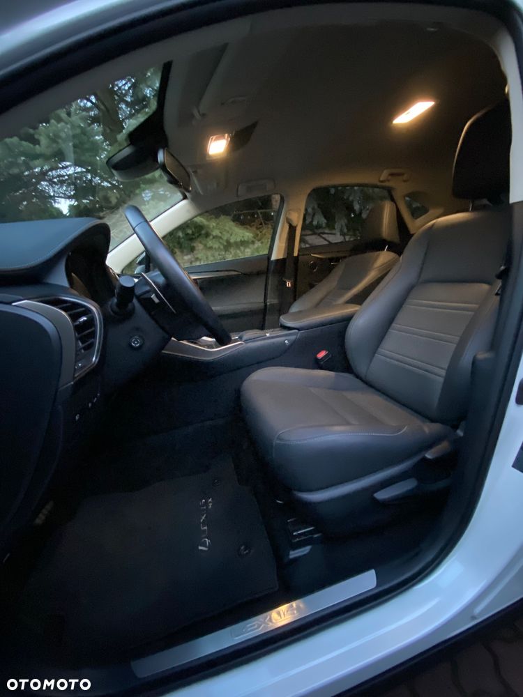 Lexus NX - 9