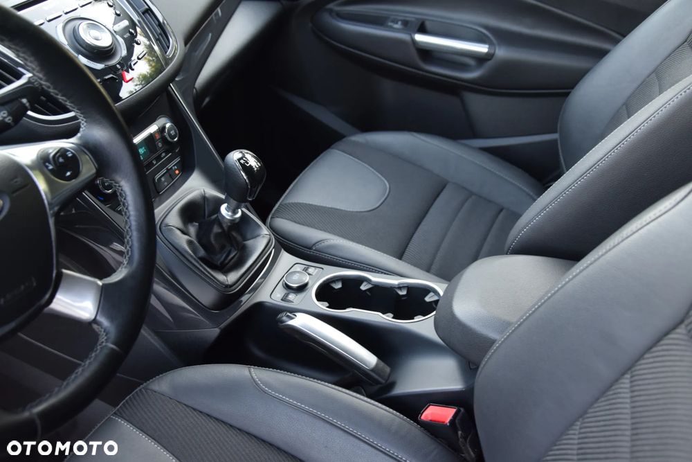 Ford Kuga 2.0 TDCi 4WD Titanium - 27