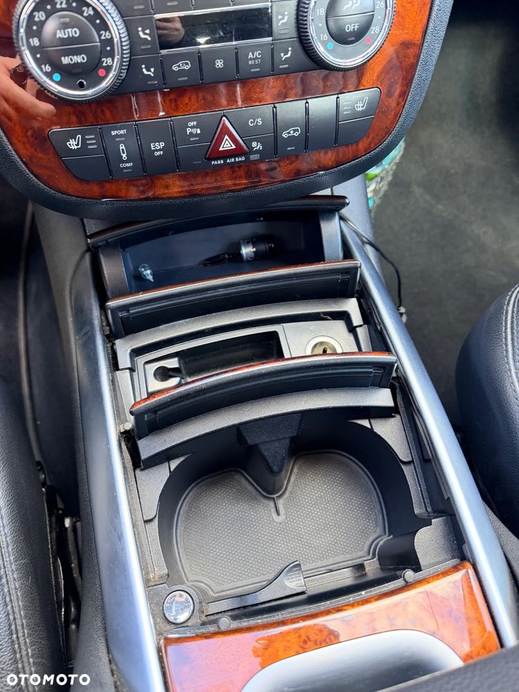 Mercedes-Benz Klasa R 320 CDI 4Matic 7G-TRONIC - 21
