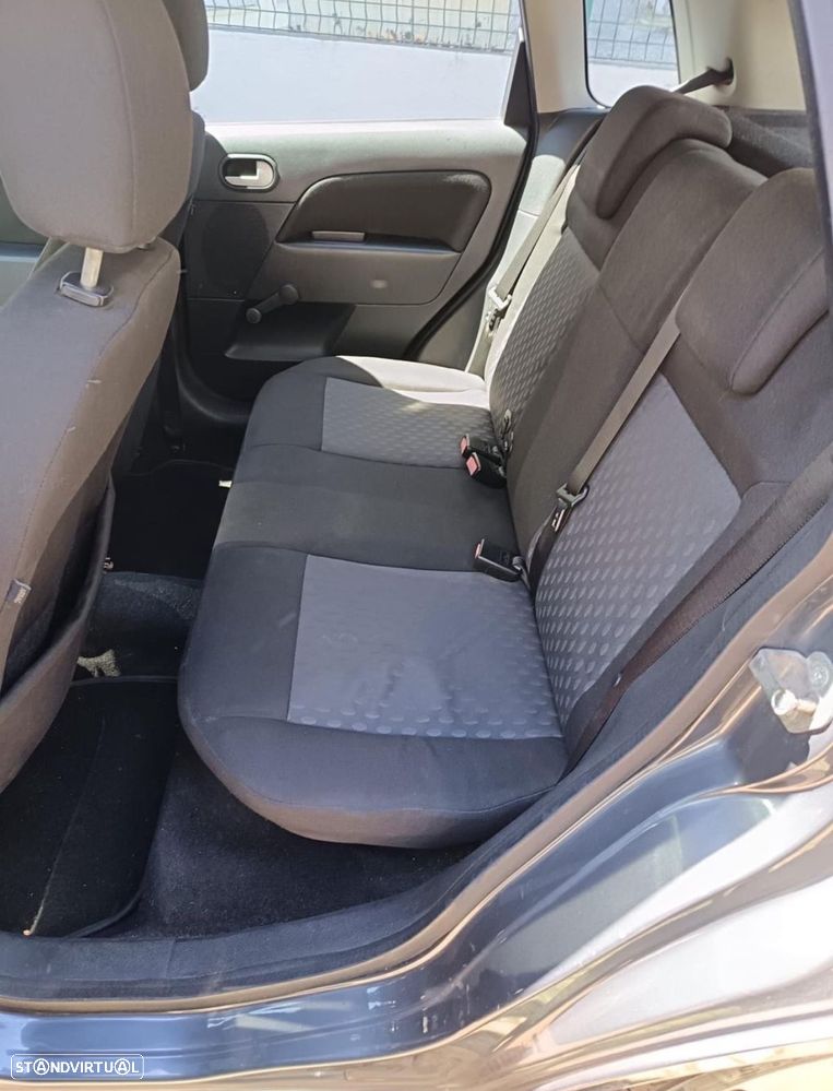 Ford Fiesta 1.4 TDCI Ambiente - 9