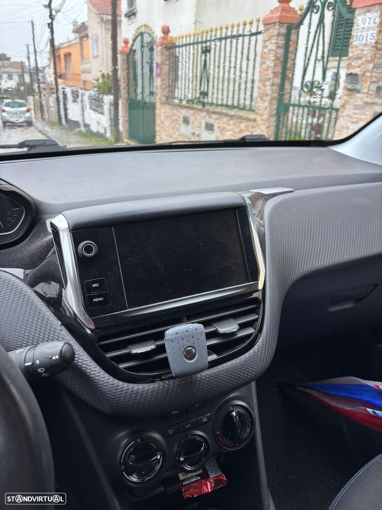 Peugeot 208 1.2 PureTech Style - 3