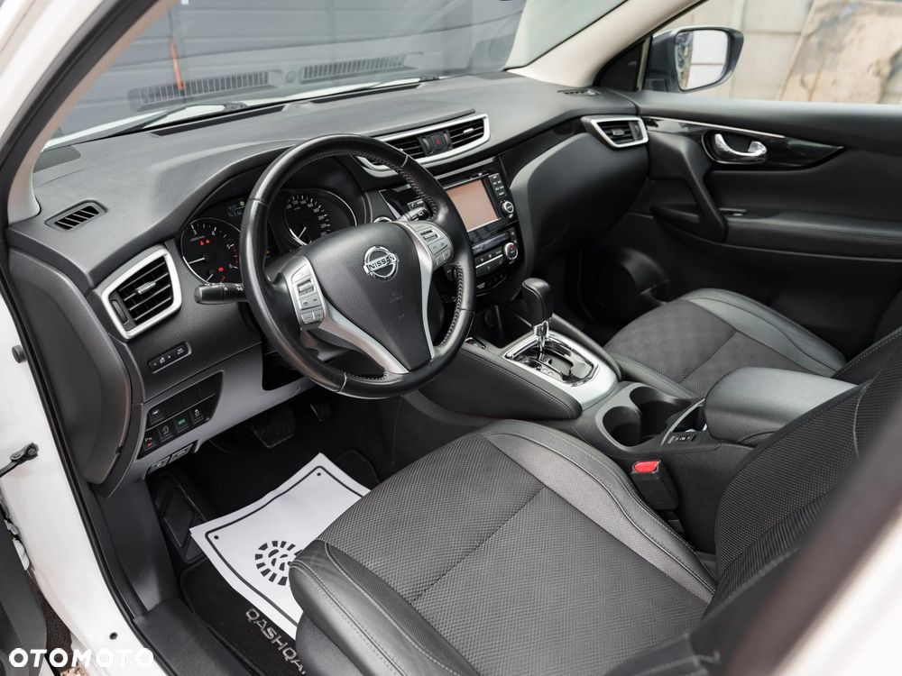 Nissan Qashqai 1.6 dCi Xtronic TEKNA+ - 16