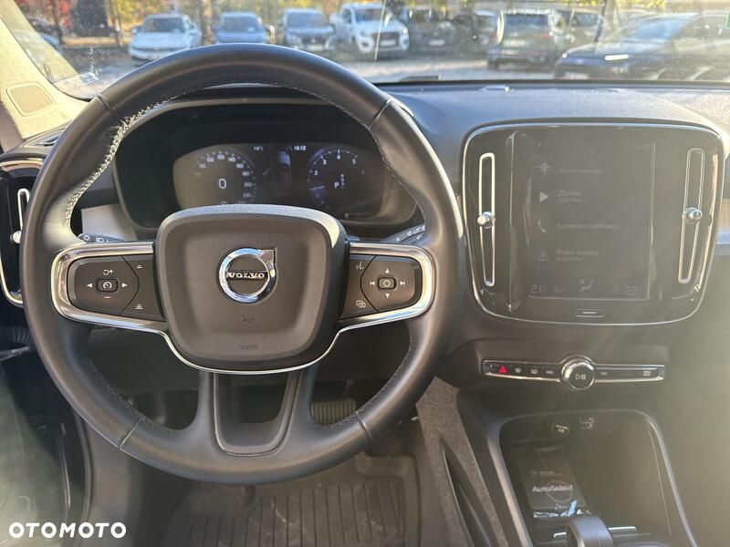 Volvo XC 40 T3 Momentum Pro - 12