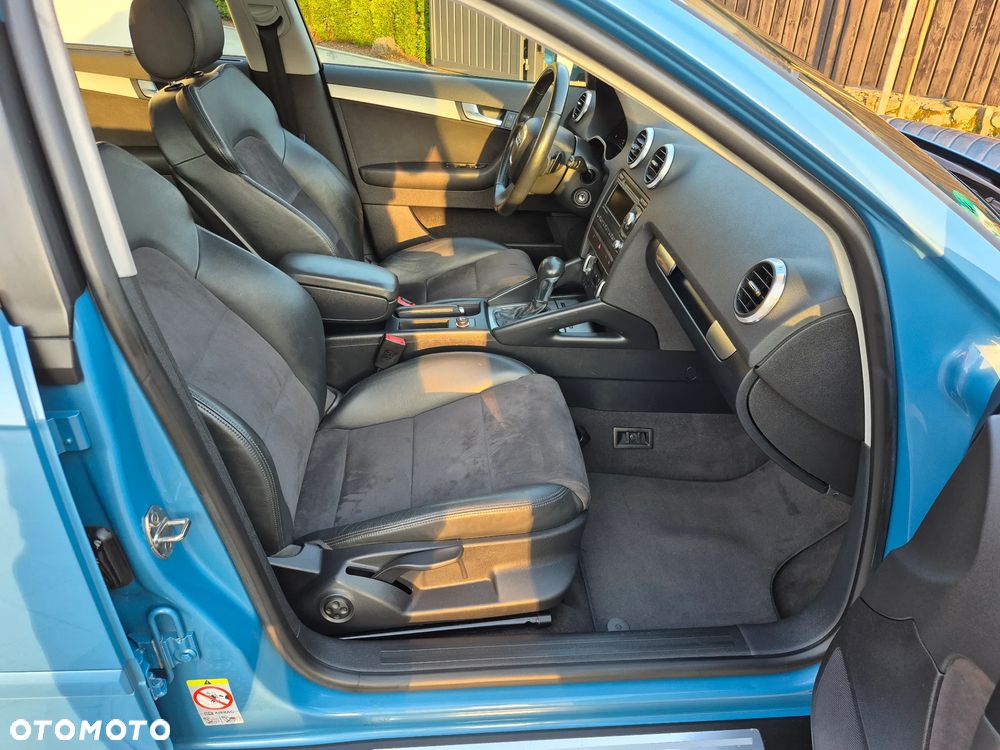 Audi A3 Sportback 1.4 TFSI S tronic Attraction - 17