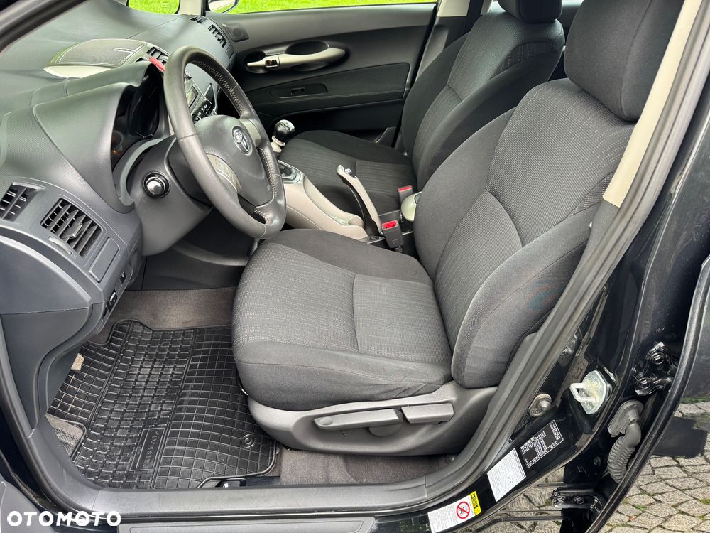 Toyota Auris 1.6 Executive - 24