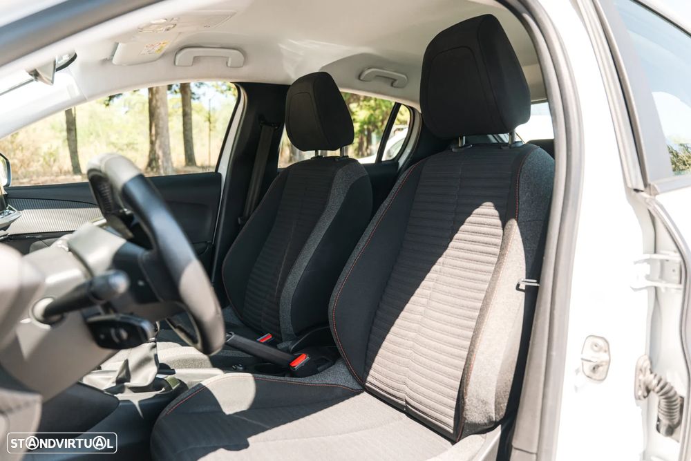 Peugeot 208 1.2 PureTech Active Pack - 21