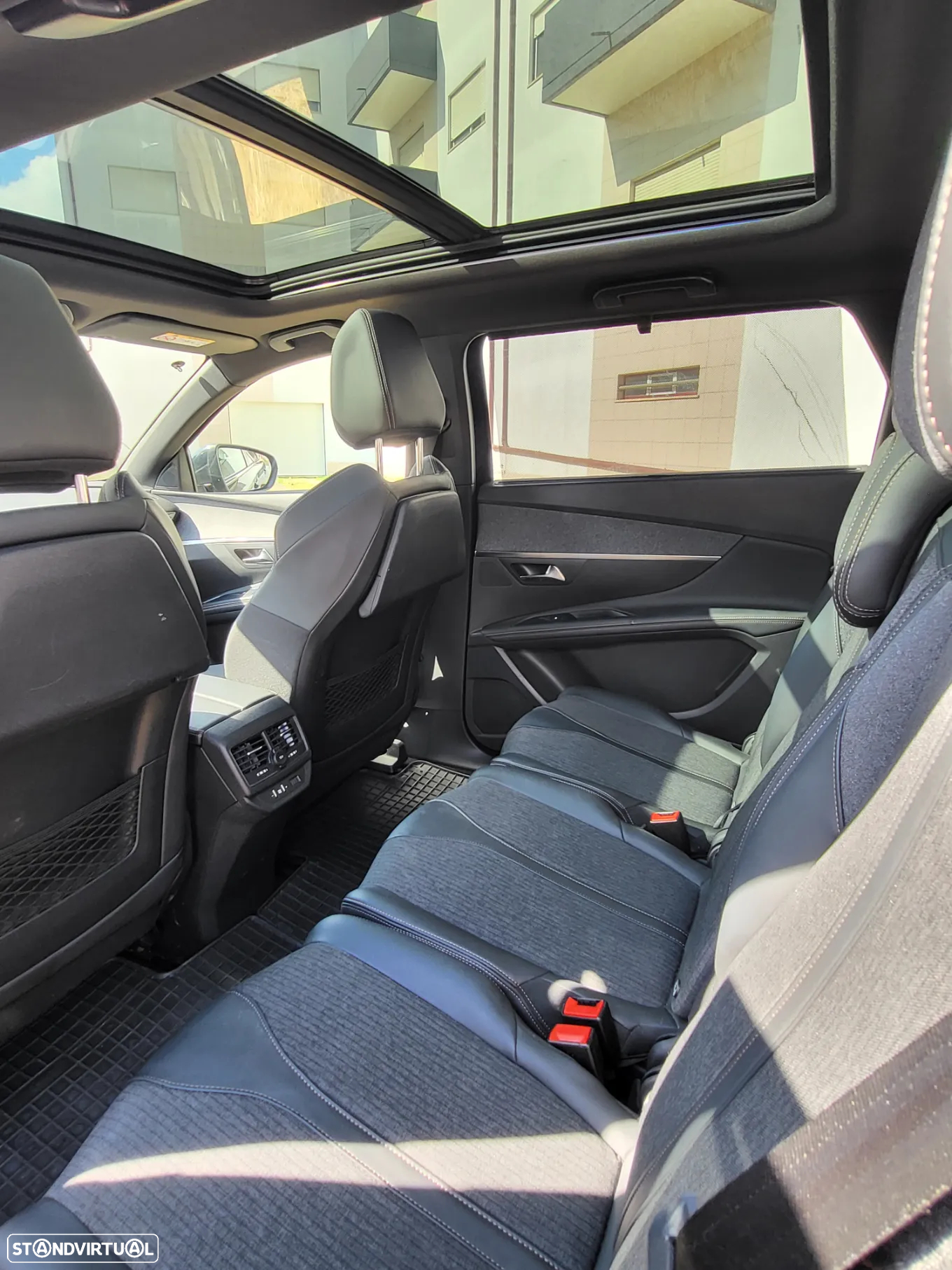 Peugeot 5008 1.5 BlueHDi GT Line EAT8 - 23