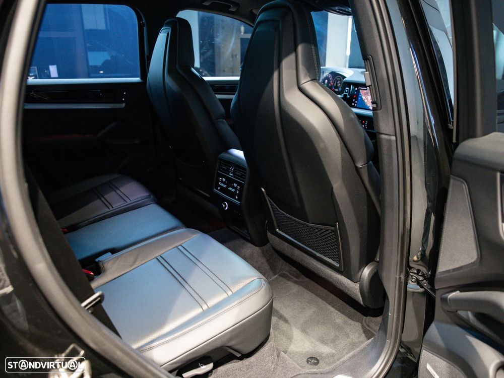 Porsche Cayenne S E-Hybrid - 41