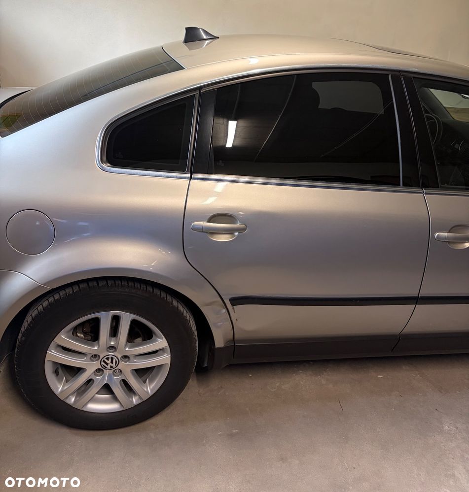 Volkswagen Passat 2.0 Comfortline - 15