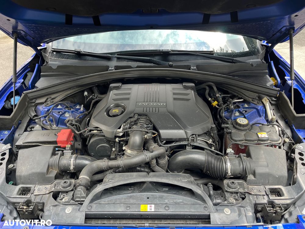 Jaguar F-Pace 30d AWD R-Sport - 33