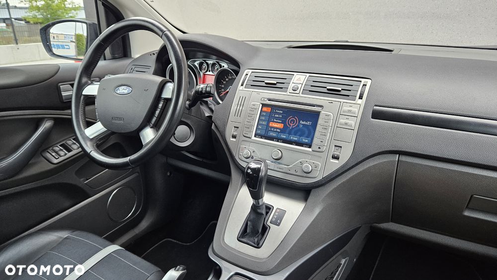 Ford Kuga - 37