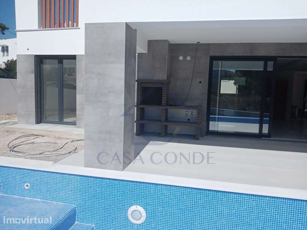 Espetacular Moradia Isolada Duplex 5 assoalhadas - Luxo na Charneca... - Grande imagem: 2/16