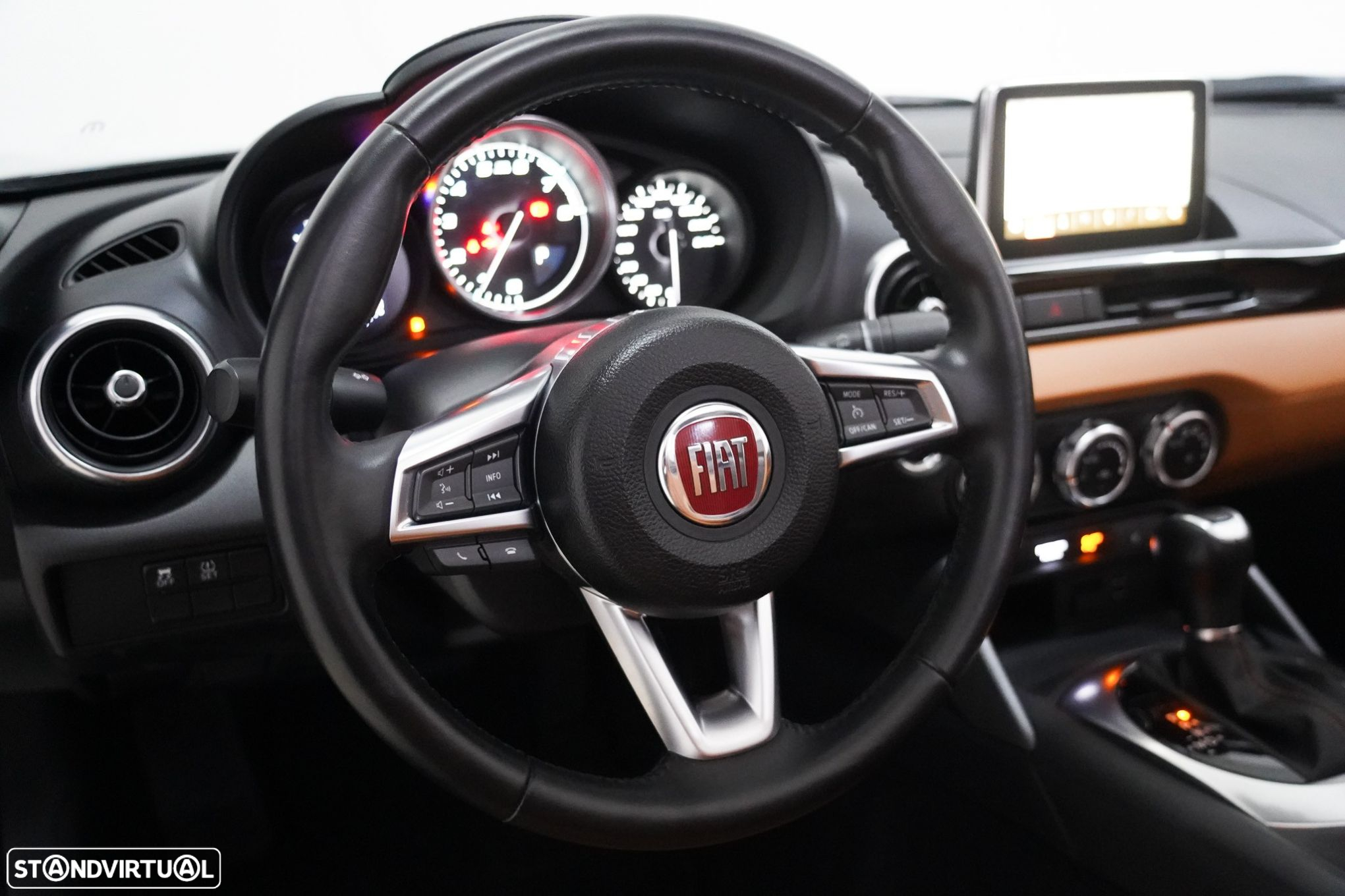 Fiat 124 Spider 1.4 T Multiair Lusso AT - 11
