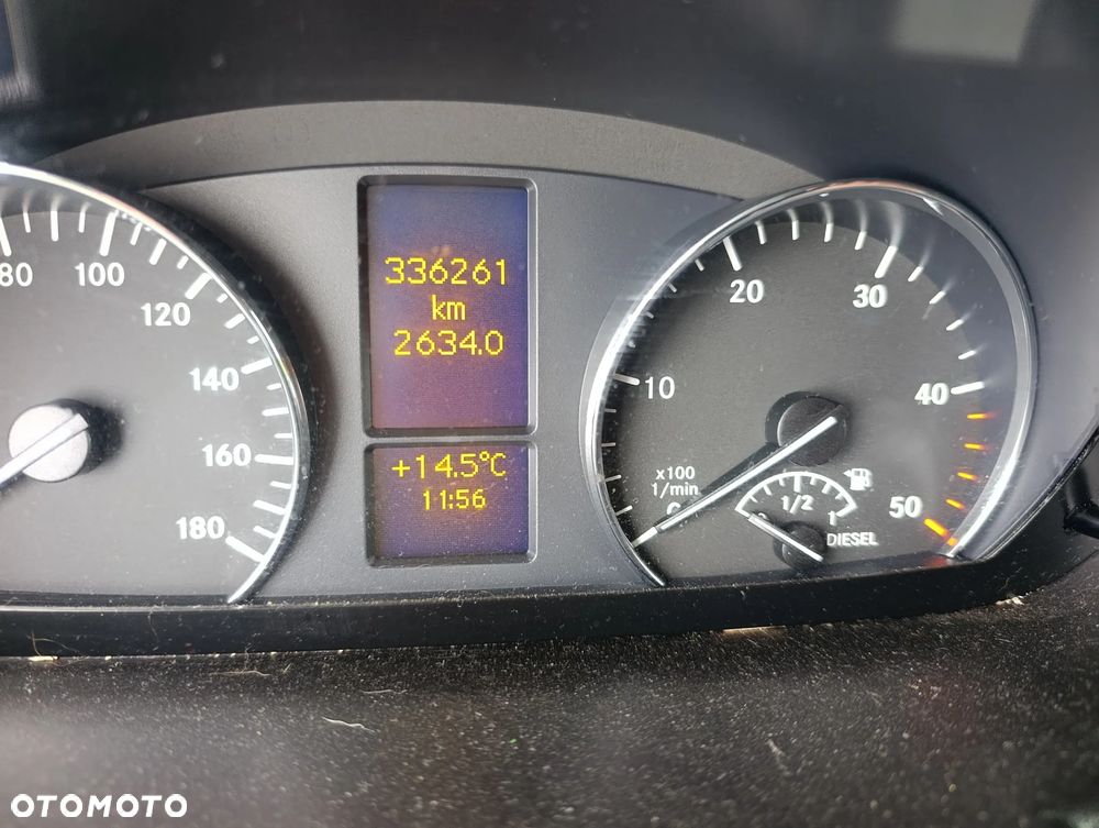 Mercedes-Benz Sprinter - 4