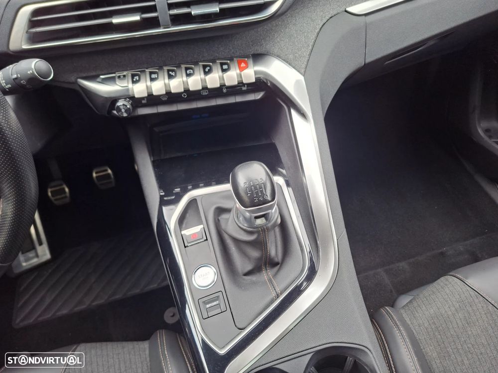Peugeot 5008 1.2 PureTech GT Line - 25