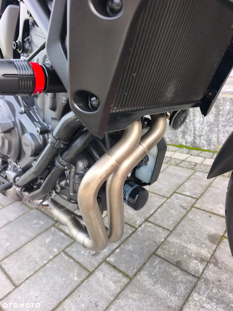 Yamaha MT - 32