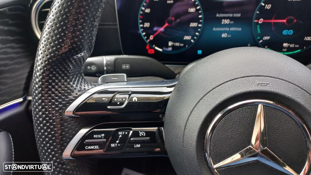 Mercedes-Benz E 300 de AMG Line - 16