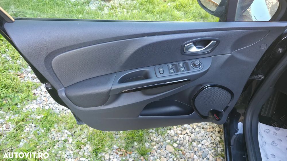 Renault Clio Energy dCi 90 Start & Stop Intens - 19