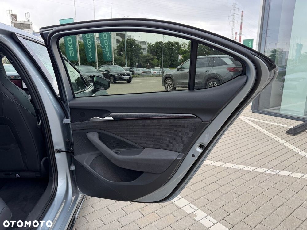 Skoda Superb 2.0 TSI Sportline DSG - 25