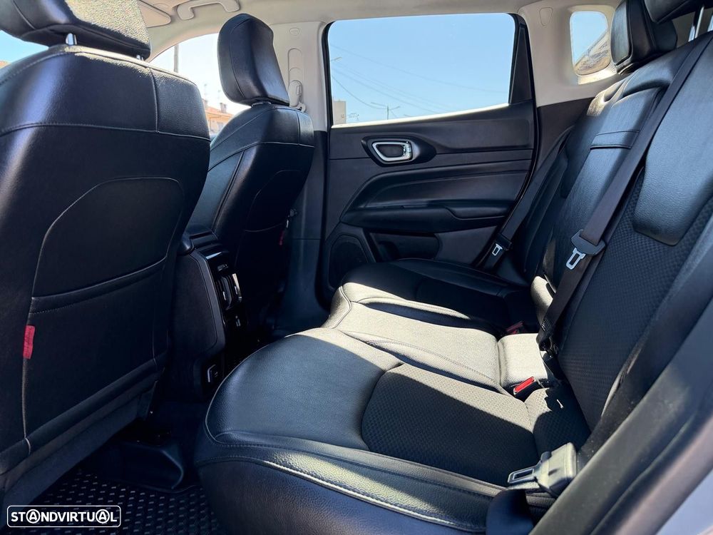 Jeep Compass 1.3 TG Trailhawk - 13