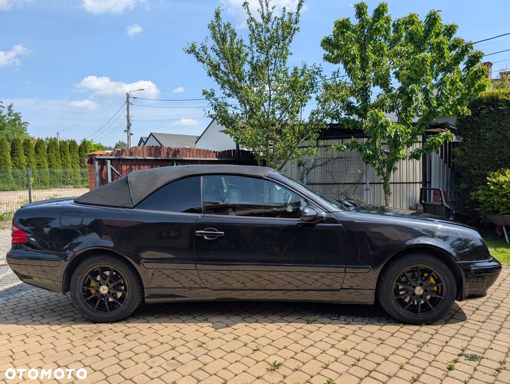 Mercedes-Benz CLK - 6
