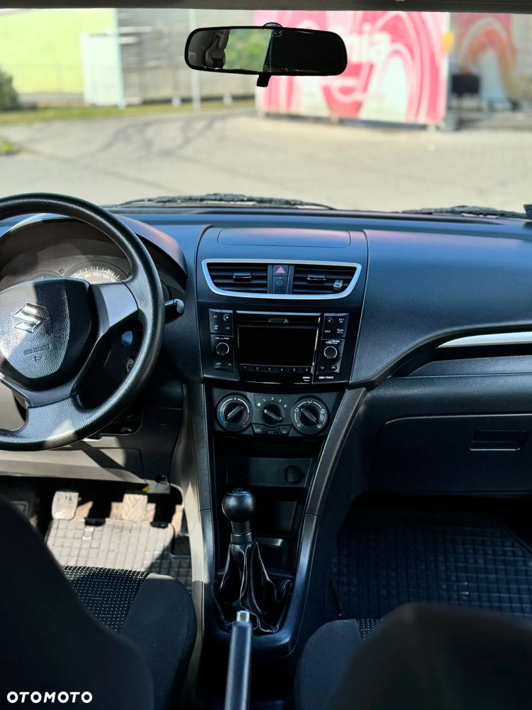 Suzuki Swift 1.2 Club - 11