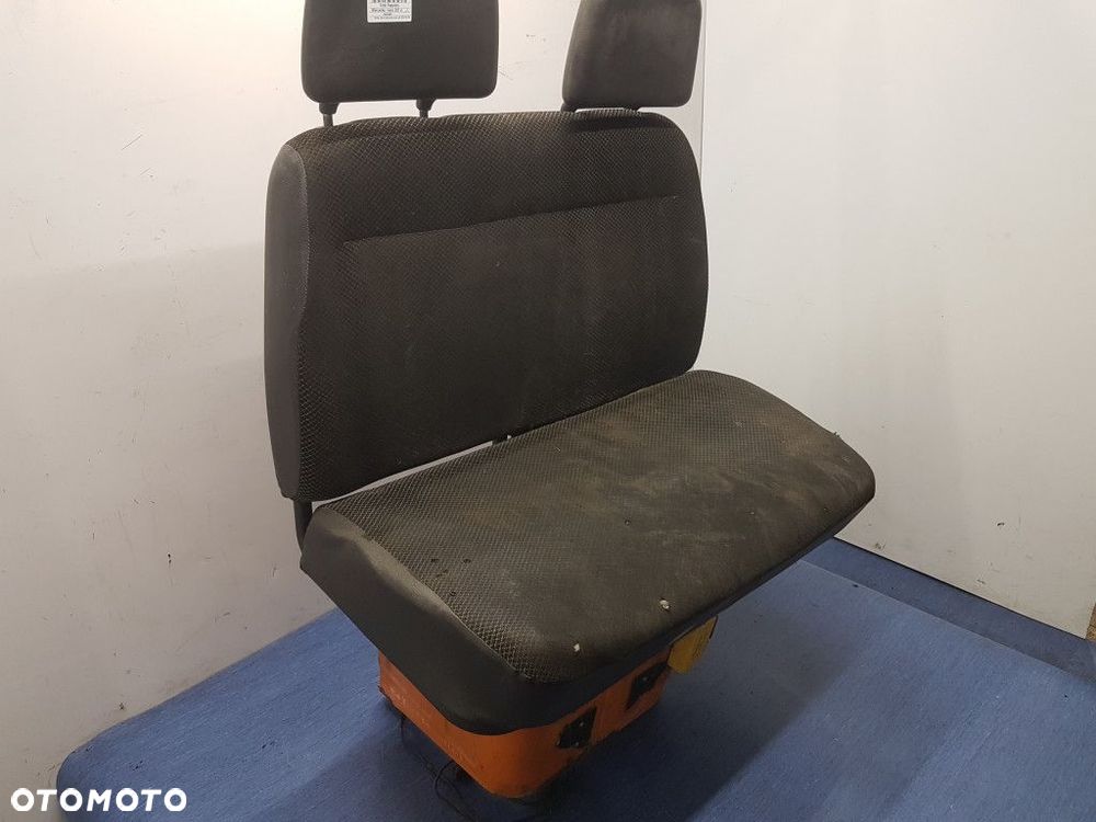 MERCEDES BENZ T1 KACZKA 207 D FOTEL PASAŻERA - 2