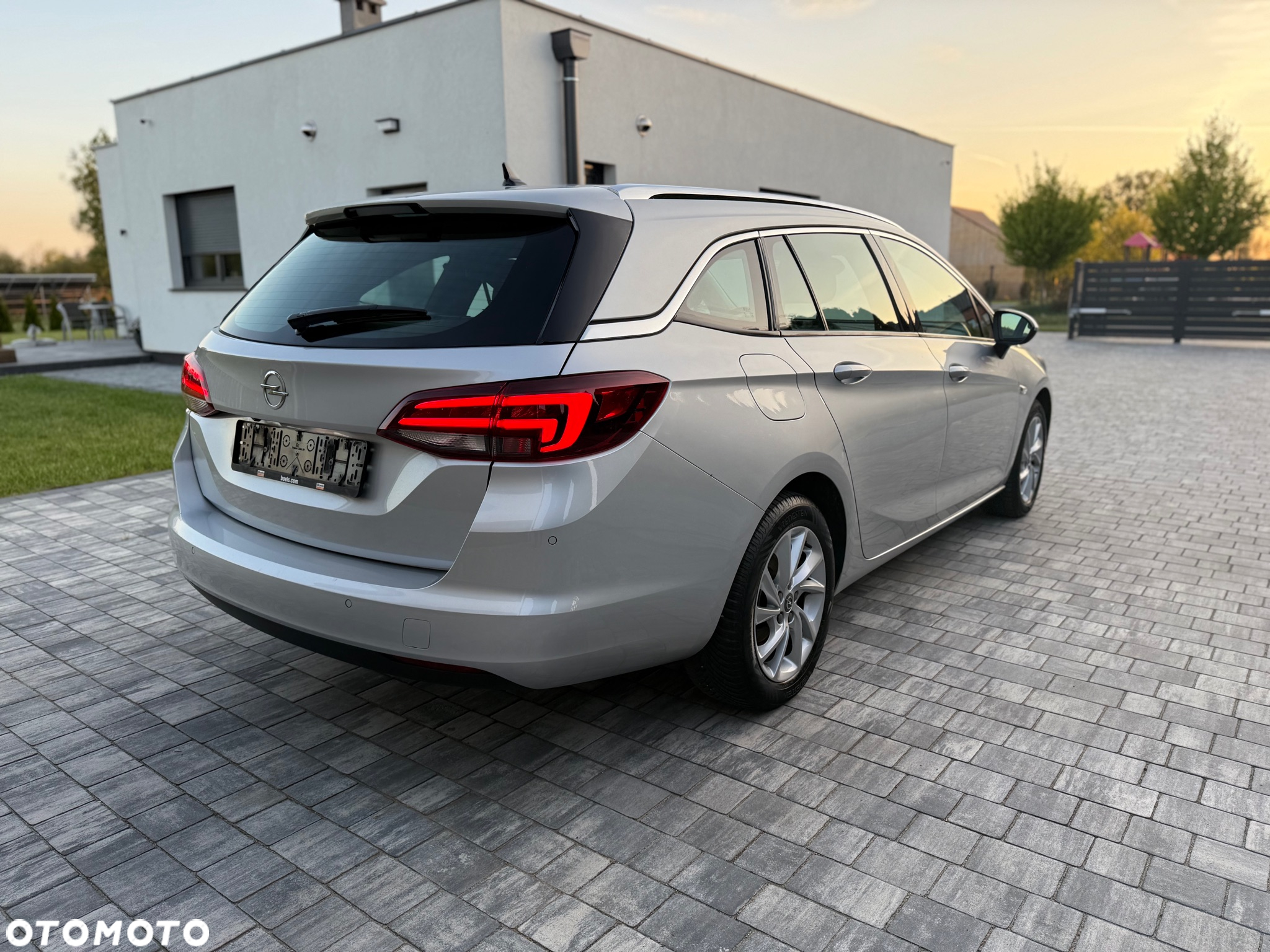 Opel Astra 1.6 D (CDTI) Sports Tourer Business - 4