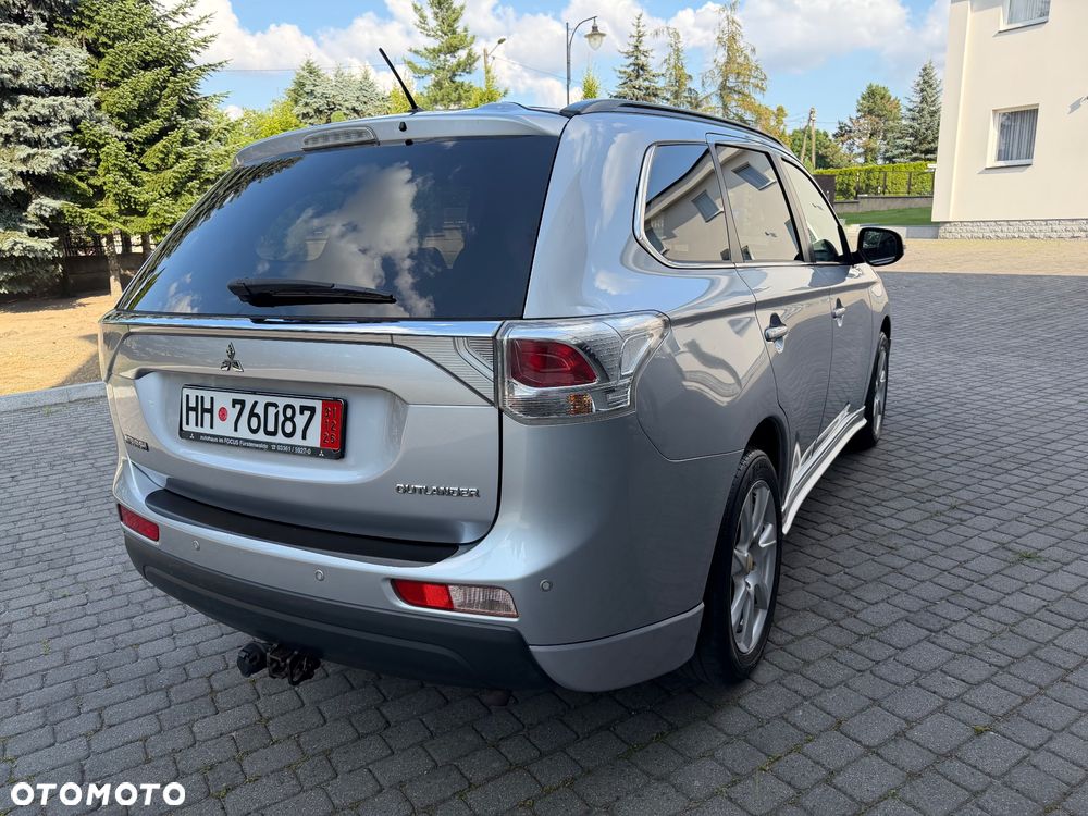 Mitsubishi Outlander 2.2 DI-D 4WD Automatik Instyle - 9