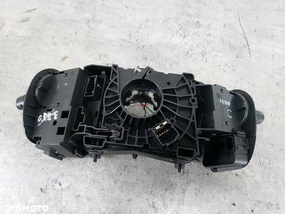 PRZEŁĄCZNIK ZESPOLONY RENAULT SCENIC II 7701060400 1.9 DCI - 3