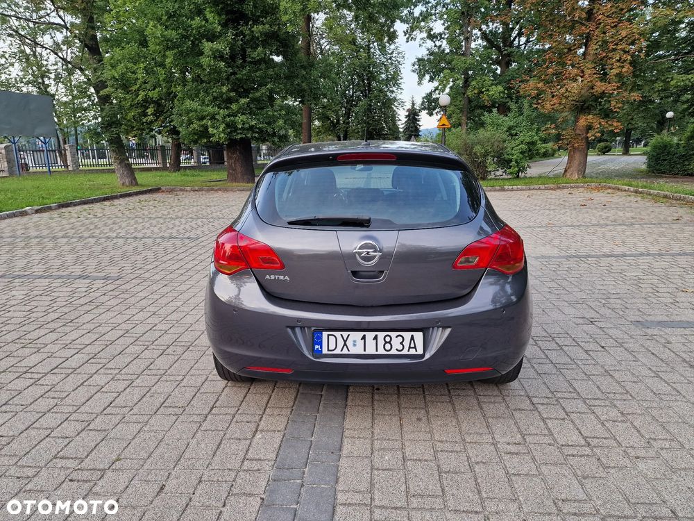 Opel Astra 1.6 Cosmo - 29