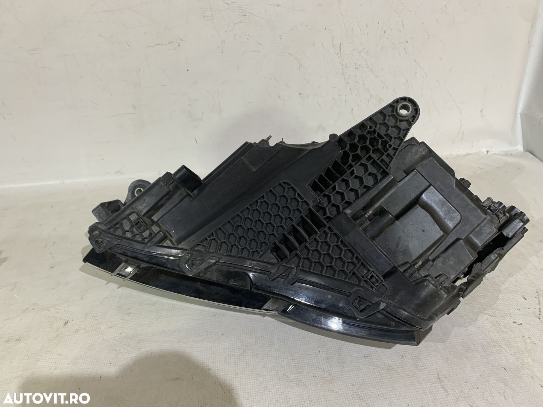 Far dreapta xenon adaptiv, Skoda Superb 3, facelift, 2019, 2020, 2021, 2022, 2023, cod origine OE 3V1941016D. - 4