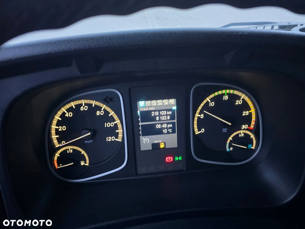 Mercedes-Benz Atego/Wywrotka/Manual/Blokada mostu - 29