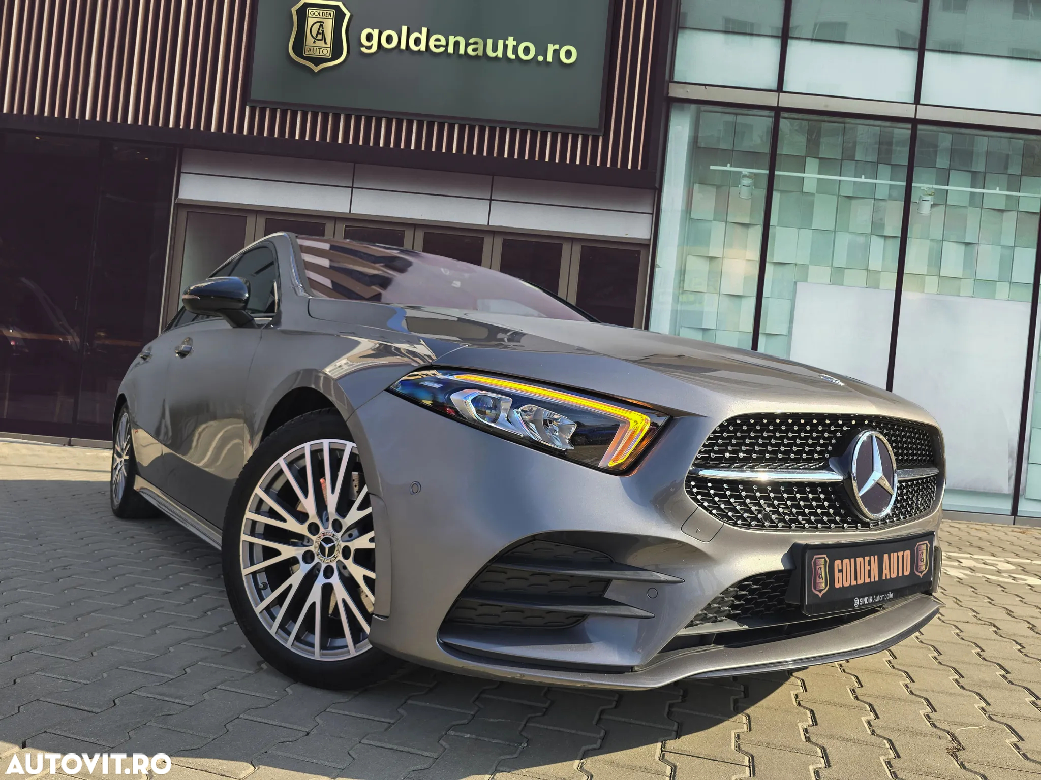 Mercedes-Benz A 250 4Matic 7G-DCT AMG Line - 7