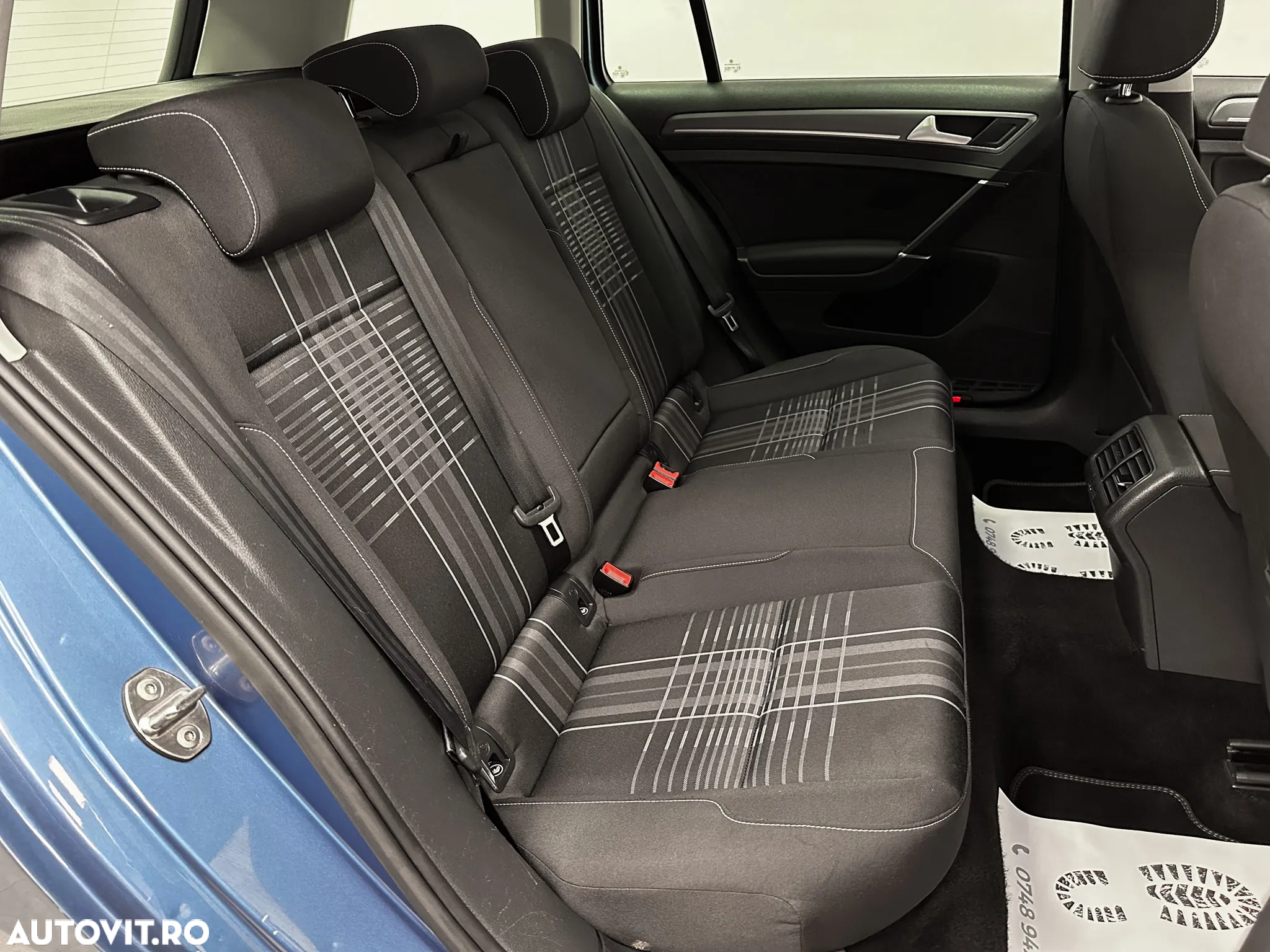 Volkswagen Golf 1.6 TDI BlueMotion Technology DSG Lounge - 15