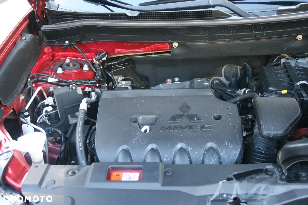 Mitsubishi Outlander 2.0 Intense 4WD CVT - 22