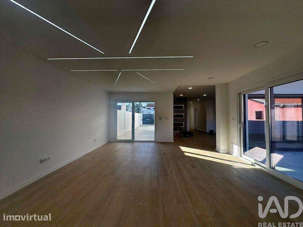 Casa / Villa T3 em Fernão Ferro de 124,00 m2 - Grande imagem: 2/25