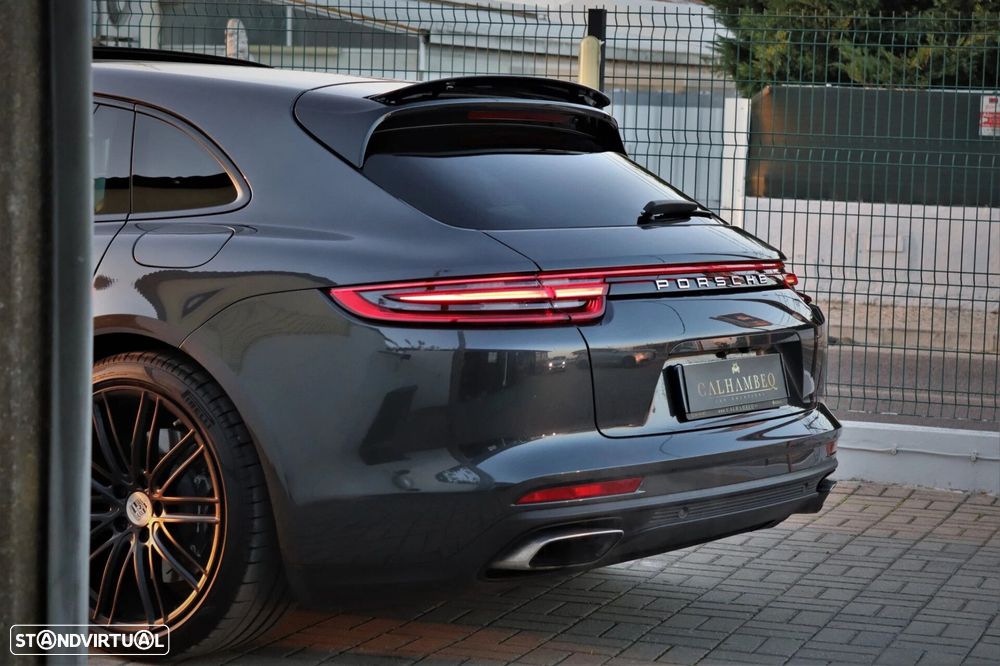 Porsche Panamera Sport Turismo 4 E-Hybrid - 22