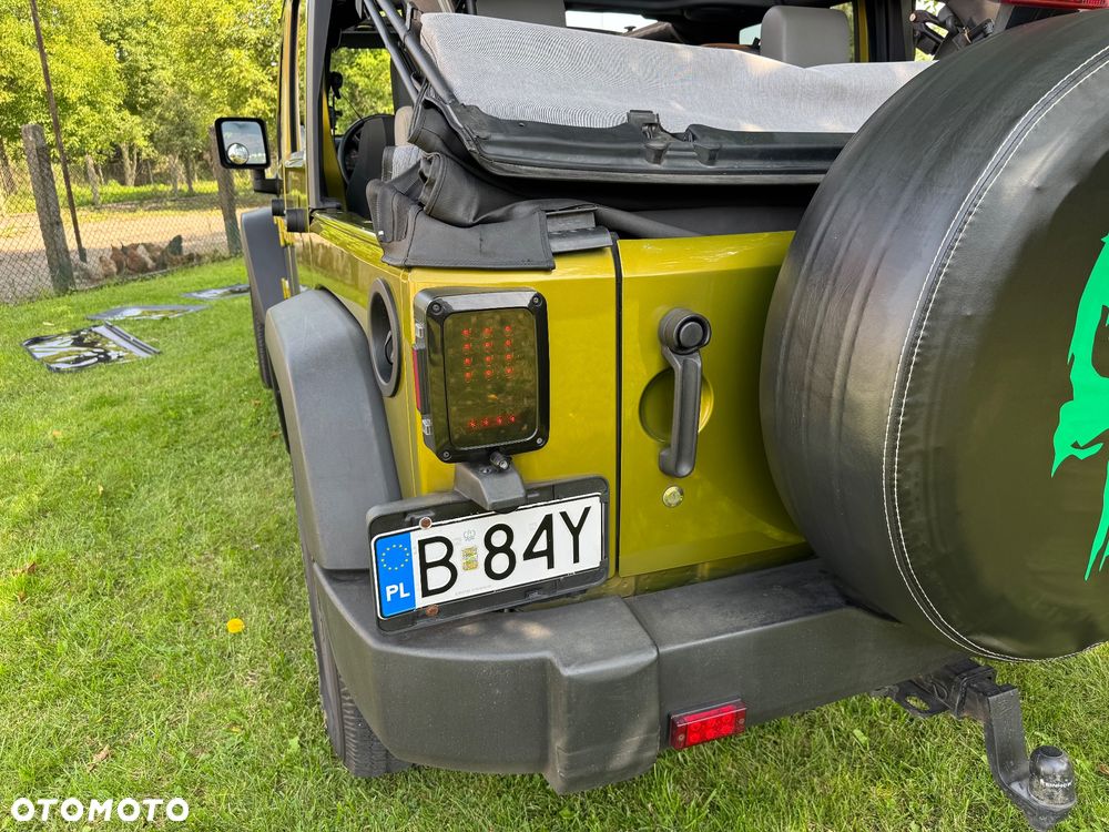 Jeep Wrangler Unlimited 3.8 Automatik Sahara - 10