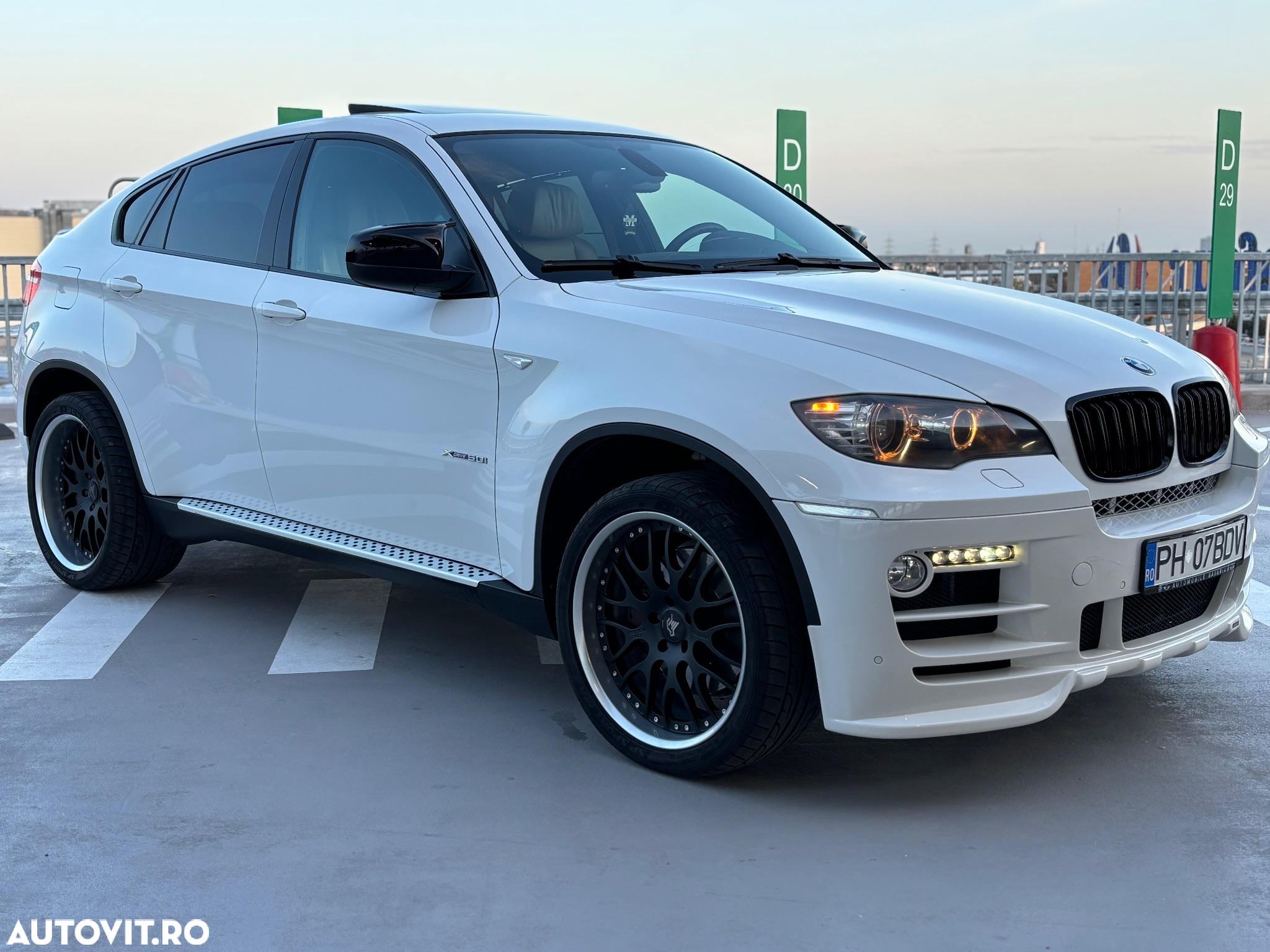BMW X6 xDrive50i - 12