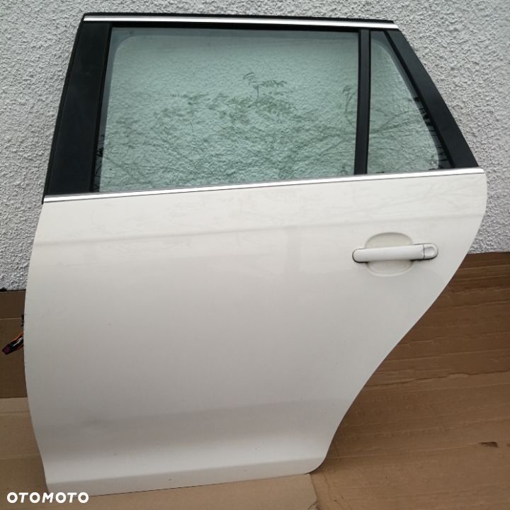 Drzwi lewy tył Golf V VI Kombi LR9A - 1