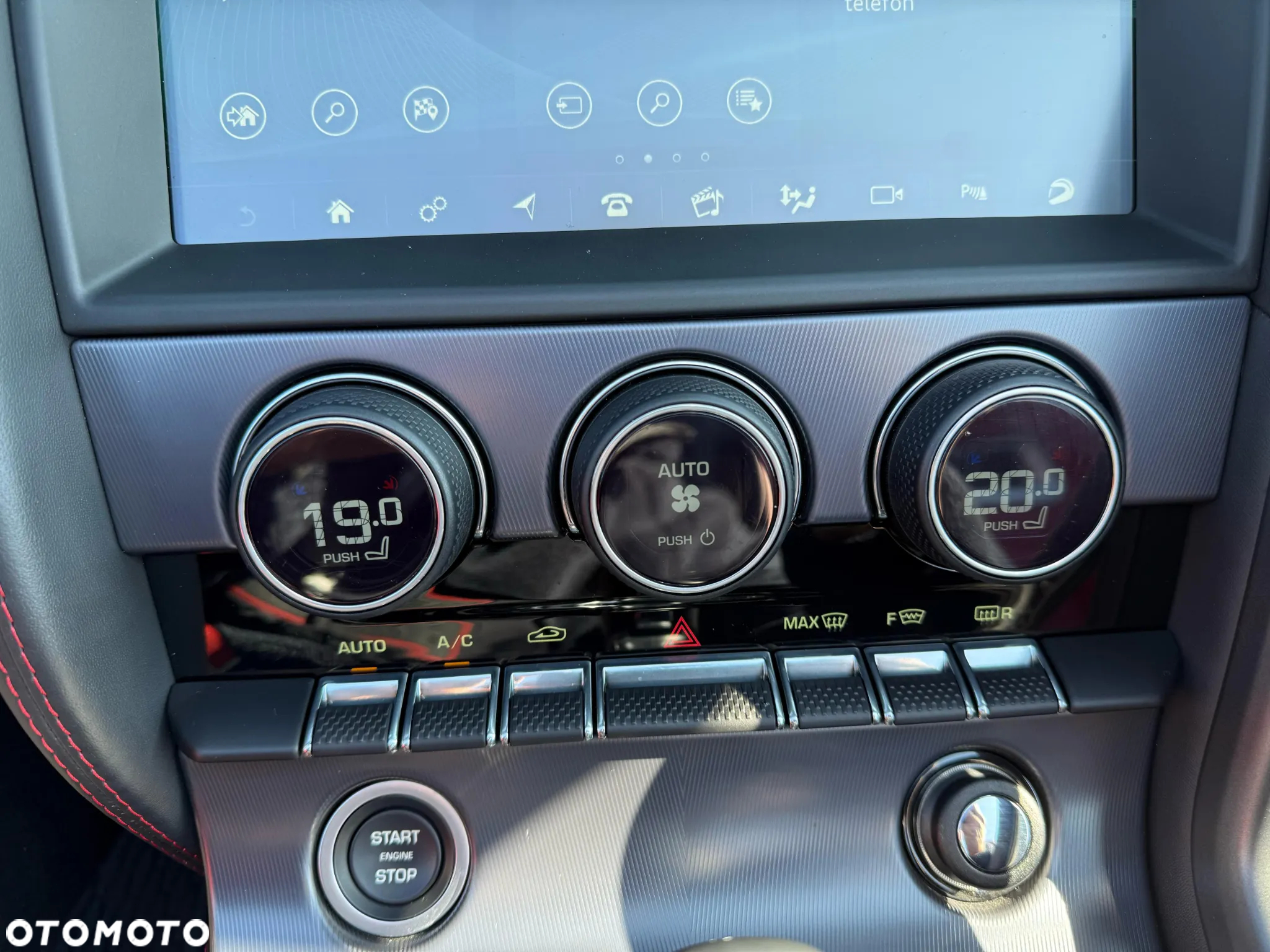 Jaguar F-Type Cabriolet P575 AWD R - 33