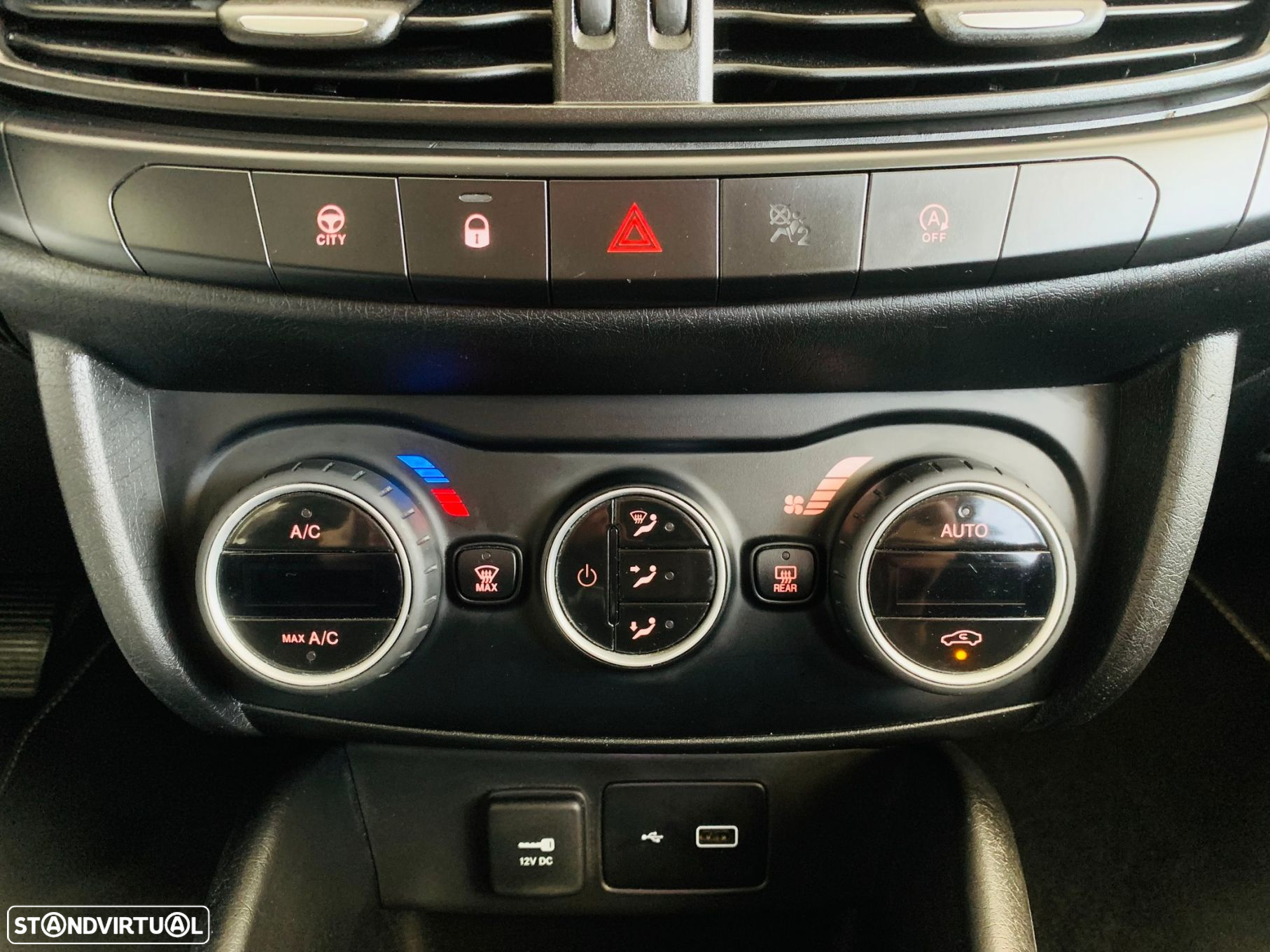 Fiat Tipo Station Wagon 1.3 M-Jet Lounge J17 - 24
