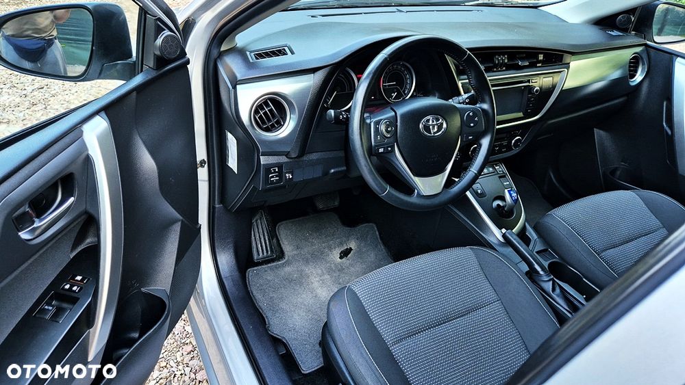 Toyota Auris 1.8 HSD Luna - 31