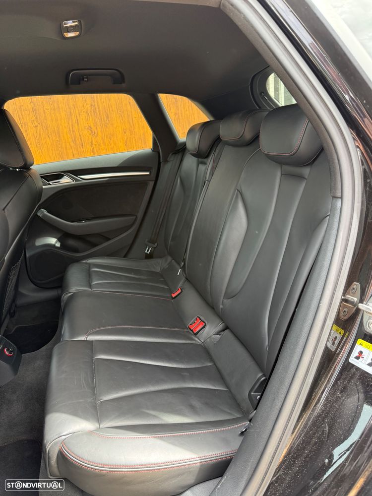 Audi RS3 Sportback 2.5 TFSI quattro S tronic - 21