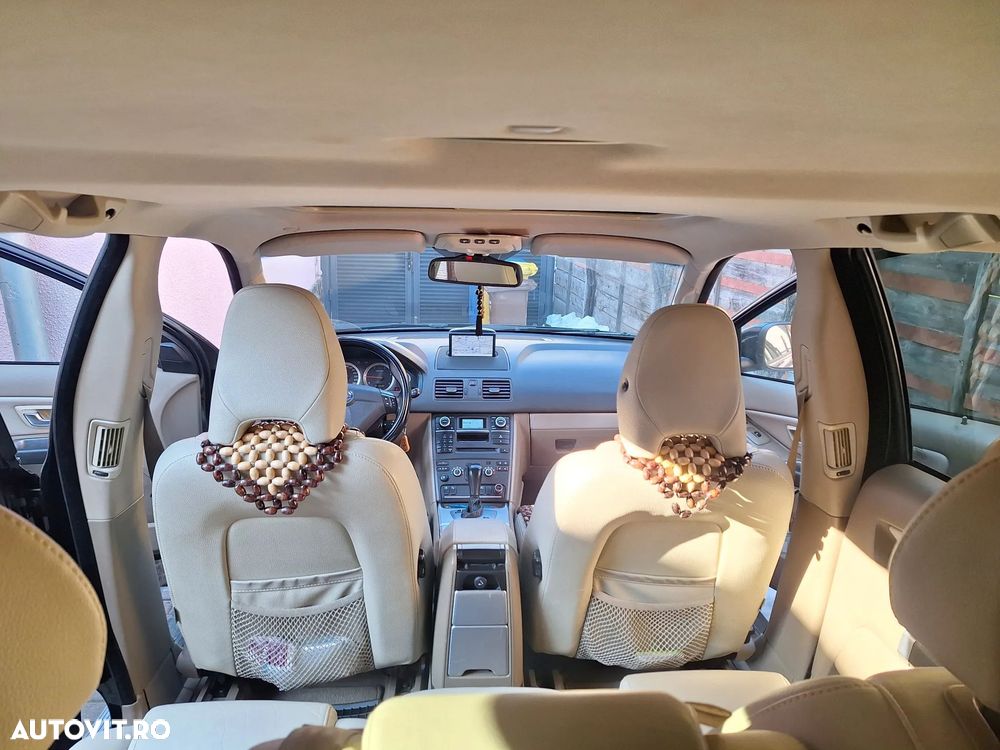 Volvo XC 90 D5 AWD Geartronic Momentum - 27