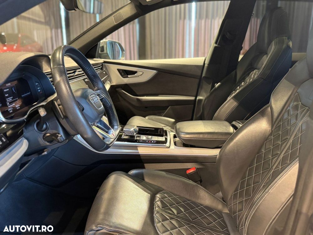 Audi SQ8 - 28
